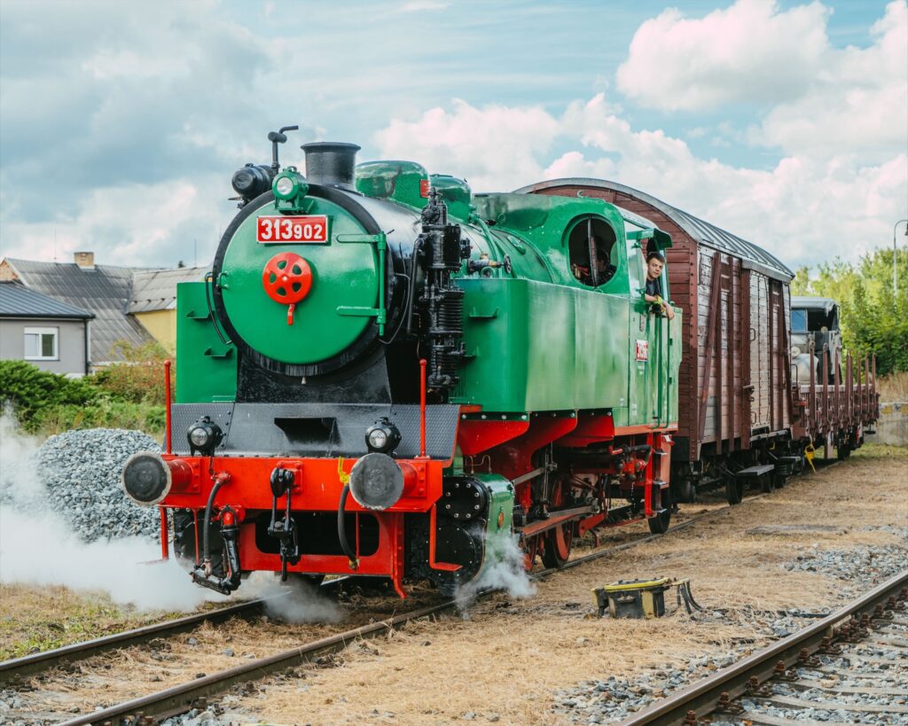 Velikonoční jízdy s parní lokomotivou